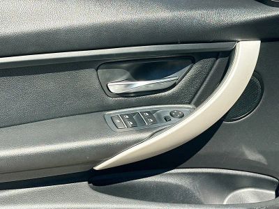 2017 BMW 3 Series — photo 16 view