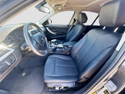2017 BMW 3 Series — photo 19 view