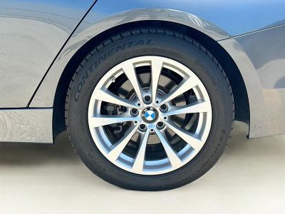 2017 BMW 3 Series — photo 31 view