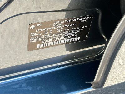 2017 BMW 3 Series — photo 32 view