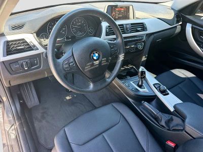 2017 BMW 3 Series — photo 9 view