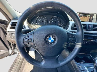 2017 BMW 3 Series — photo 10 view