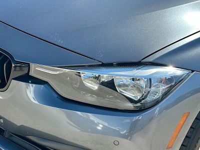 2017 BMW 3 Series — photo 30 view