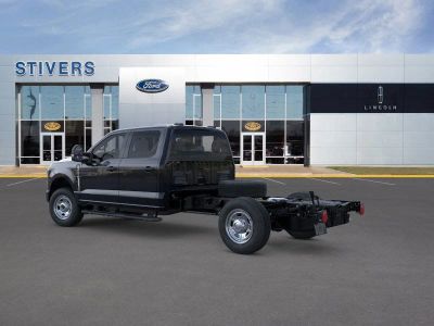 2026 Ford Chassis Cab - Photo 5