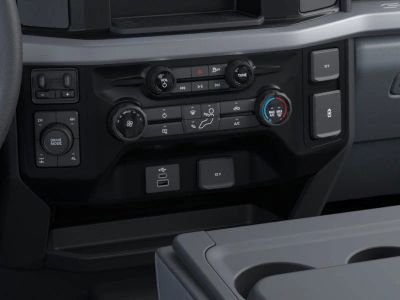 2026 Ford Chassis Cab - Photo 15