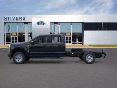 2026 Ford Chassis Cab - Photo 4
