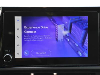 2025 Toyota Camry — photo 17 view