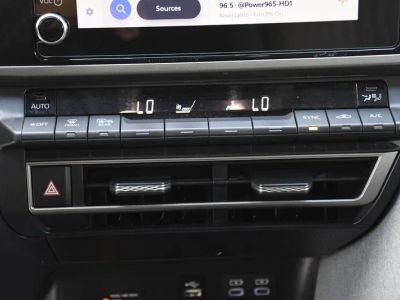 2025 Toyota Camry — photo 15 view