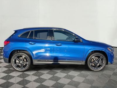 2025 Mercedes-Benz GLA - Photo 11