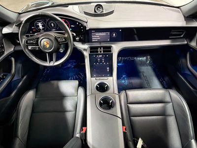 2021 Porsche Taycan - Photo 15