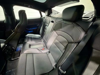 2021 Porsche Taycan - Photo 20