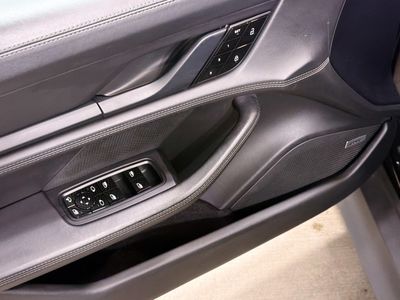 2021 Porsche Taycan - Photo 22