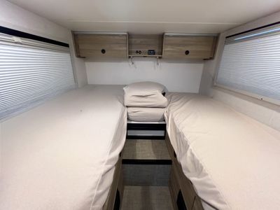 2025 Winnebago EKKO - Photo 15
