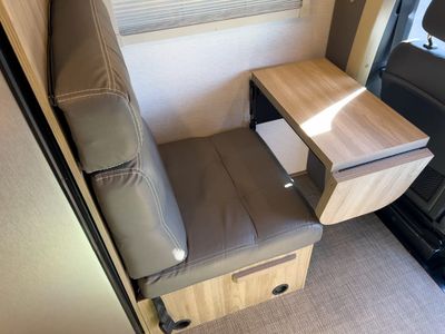 2025 Winnebago EKKO - Photo 7