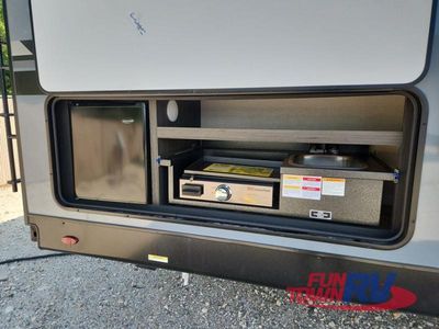 2025 Venture RV Stratus - Photo 8