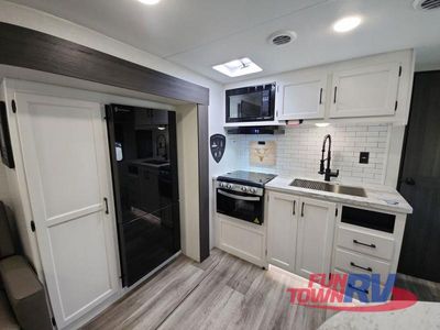 2025 Venture RV Stratus - Photo 21