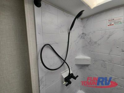 2025 Venture RV Stratus - Photo 44