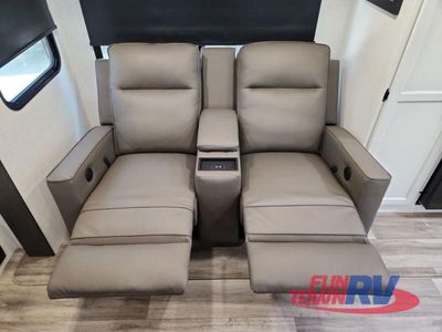 2025 Venture RV Stratus - Photo 32
