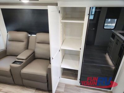 2025 Venture RV Stratus - Photo 27