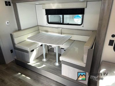 2025 Coachmen RV Catalina Summit Series 7 - Photo 7