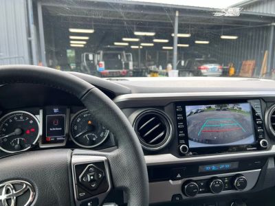 2023 Toyota Tacoma - Photo 2