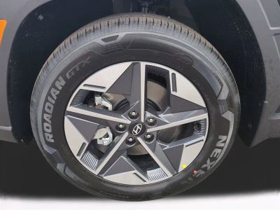 2026 Hyundai TUCSON HYBRID — photo 11 view