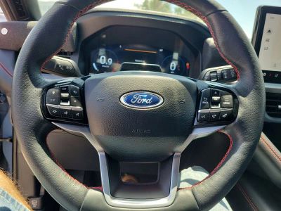 2025 Ford Explorer — photo 18 view