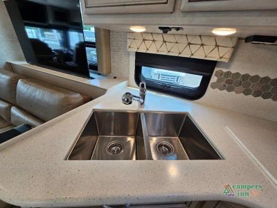 2022 Newmar Bay Star — photo 41 view