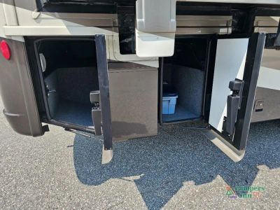 2022 Newmar Bay Star — photo 16 view