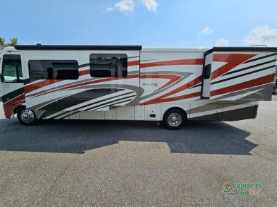 2022 Newmar Bay Star — engine compartment view