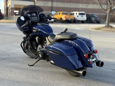 2025 Indian Motorcycle Challenger Dark Horse w/PowerBand Audio Springfield Blue - Photo 5