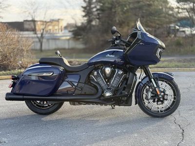 2025 Indian Motorcycle Challenger Dark Horse w/PowerBand Audio Springfield Blue - Photo 7