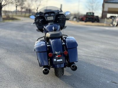 2025 Indian Motorcycle Challenger Dark Horse w/PowerBand Audio Springfield Blue - Photo 6