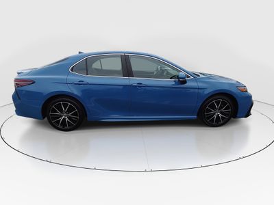 2024 Toyota Camry — photo 8 view