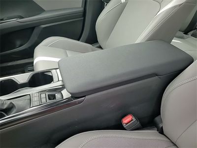 2025 Toyota Camry - Photo 18