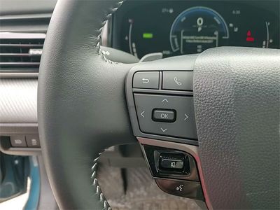 2025 Toyota Camry - Photo 13