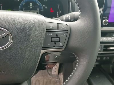2025 Toyota Camry - Photo 14