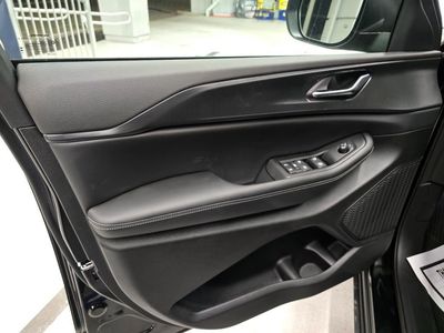 2025 Jeep Grand Cherokee — photo 12 view
