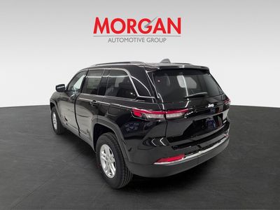 2025 Jeep Grand Cherokee — interior view