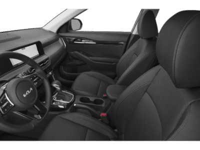 2025 Kia Seltos — engine compartment view