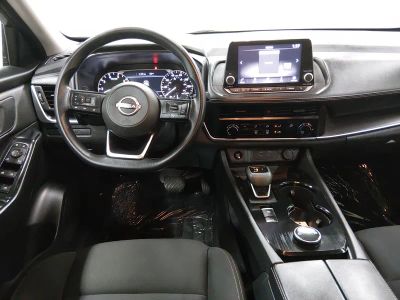 2024 Nissan Rogue — photo 12 view