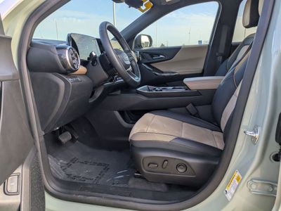 2025 Chevrolet Equinox - Photo 12