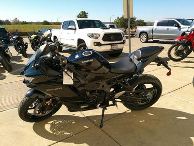 2025 Kawasaki NINJA ZX-4R ABS - Photo 3