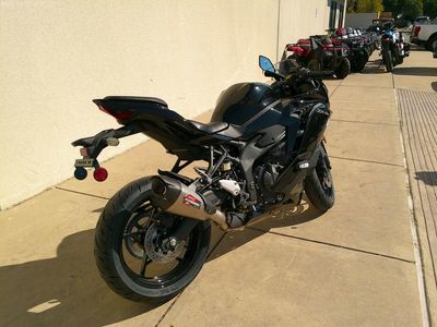 2025 Kawasaki NINJA ZX-4R ABS - Photo 4