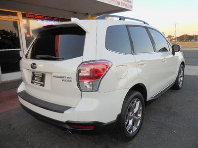 2017 Subaru Forester - Photo 3