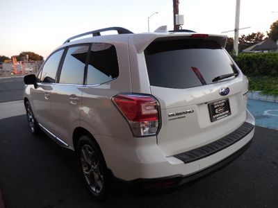 2017 Subaru Forester - Photo 5