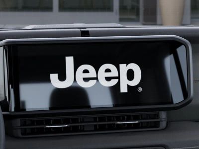 2026 Jeep Gladiator — photo 18 view