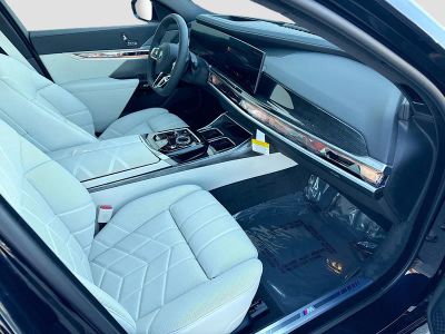 2026 BMW i7 — photo 14 view