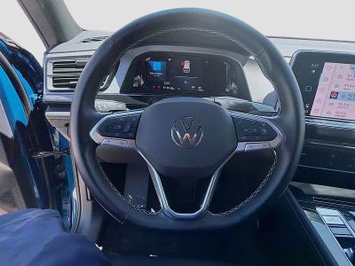 2025 Volkswagen Atlas Cross Sport — photo 10 view