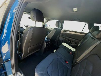 2025 Volkswagen Atlas Cross Sport — photo 24 view